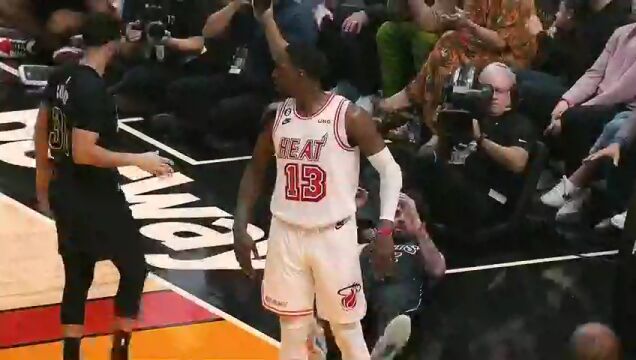 NBA季前赛：灰熊vs热火第3节中文解说回放