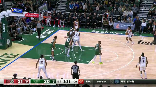 开拓者102-108雄鹿 字母利拉德合砍61分主场翻盘胜开拓者