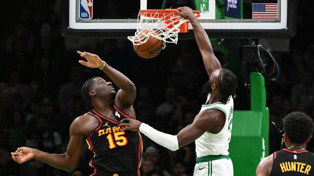 老鹰vs凯尔特人五佳球 特雷杨超远三分 布朗残暴隔扣