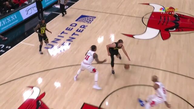 冲起来后拦不住 奥利尼克撕裂防守上篮2+1