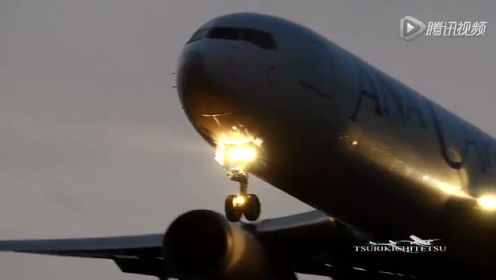 视频: 实拍飞机夜间降落成田国际机场16L跑道
