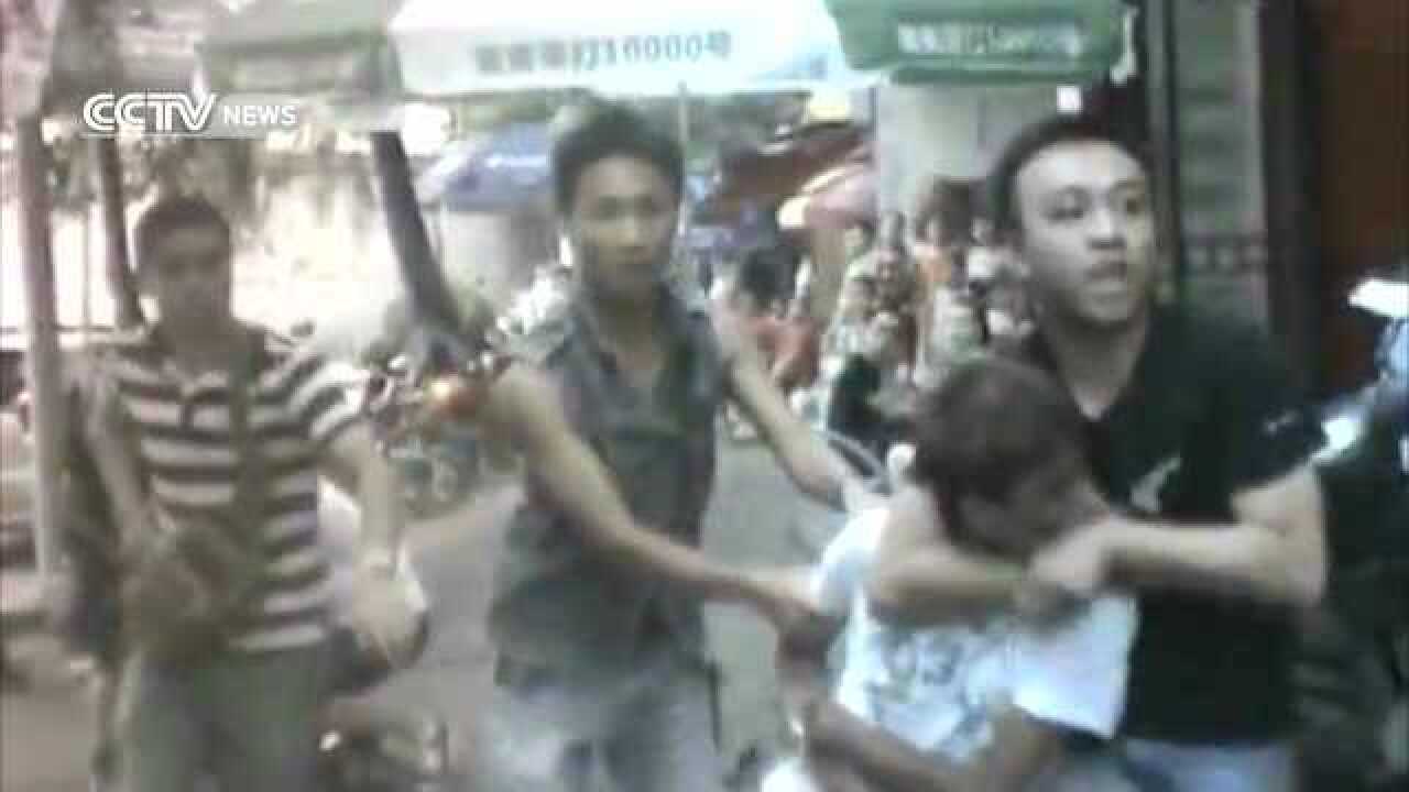 中国警察抓捕罪犯现场视频_高清