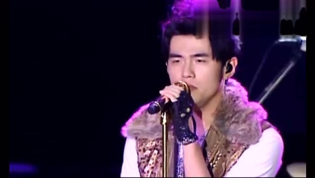 周杰伦现场版《退后》｜最美的爱情，回忆里待续！_腾讯视频