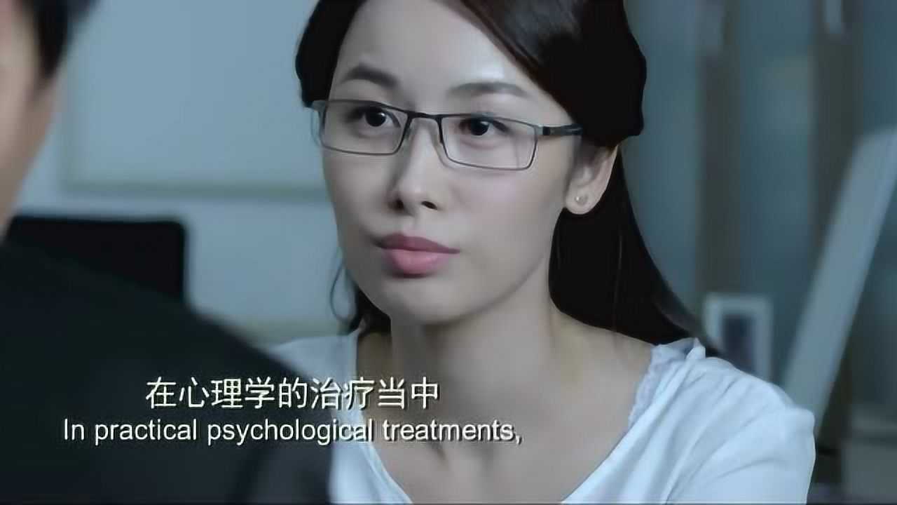 男人去医院检查，女医生让他脱裤子_高清