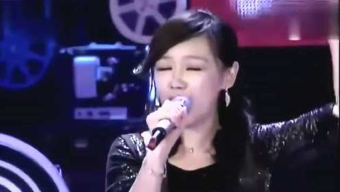 薛佳凝演唱《粉红女郎》的主题曲《大家来恋爱》，分享给大家！一直很喜欢薛佳凝，今天