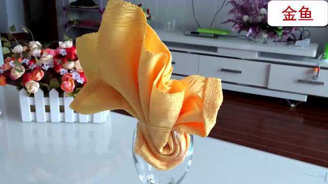 餐巾折花——基础范例杯花的折叠
