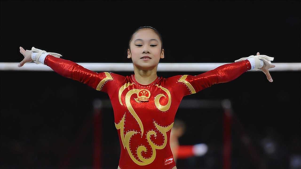 来腾讯视频看更多热门视频