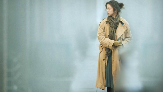 立秋了,来汤唯充满诗意的电影《晚秋》,人生也有秋季!