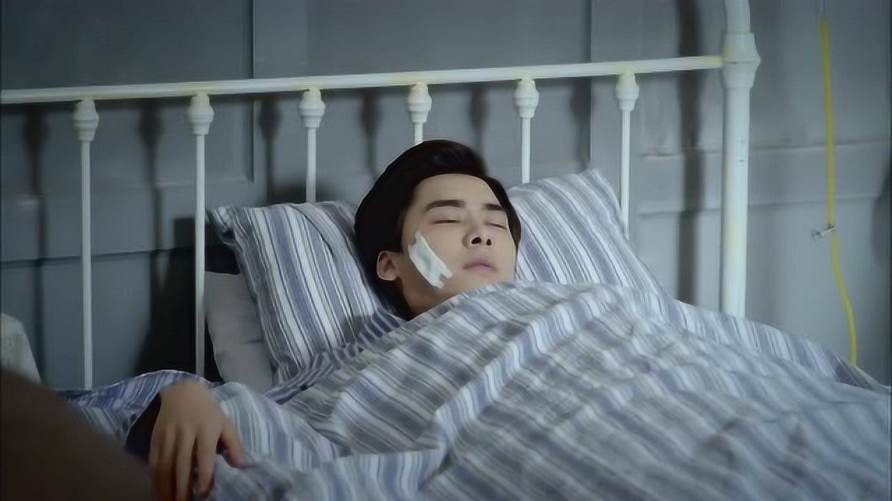 趁深在医院昏迷不醒