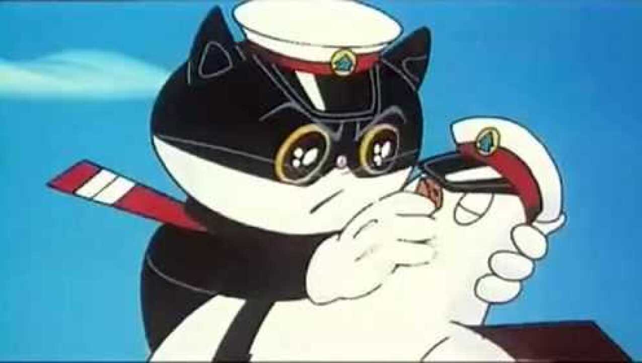 白鸽在侦探时不幸受伤黑猫警长迅速抢救