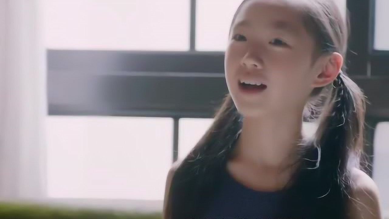 来自海洋的你周雨彤小时候好可爱怪不得这么讨人喜欢