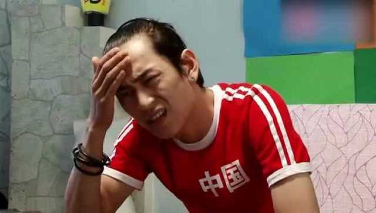 毛骗安宁抽烟的样子真高傲当年肯定有很多女生学她