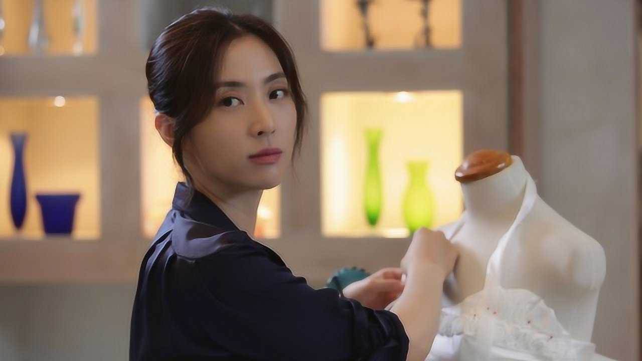 一部催泪韩国电影单亲妈妈身患癌症去世之前为女儿制作婚纱