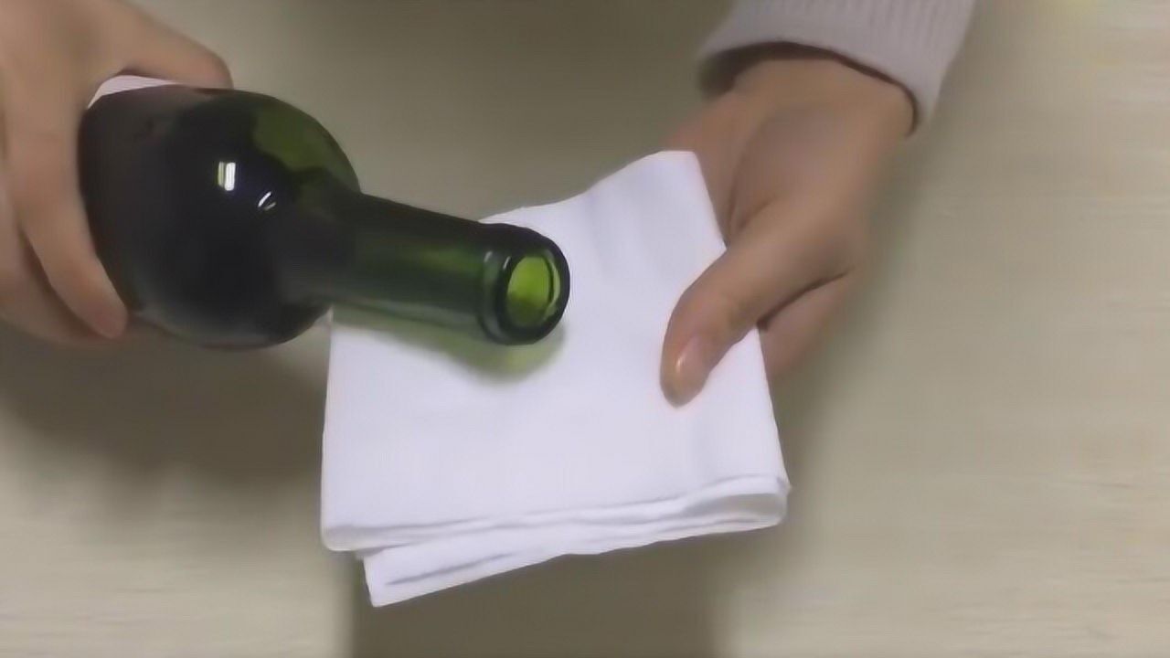 纸巾鉴别红酒真假图图片