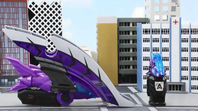 玩具口袋  铠甲勇士捕将之升级版鳍鲨刃玩具分享