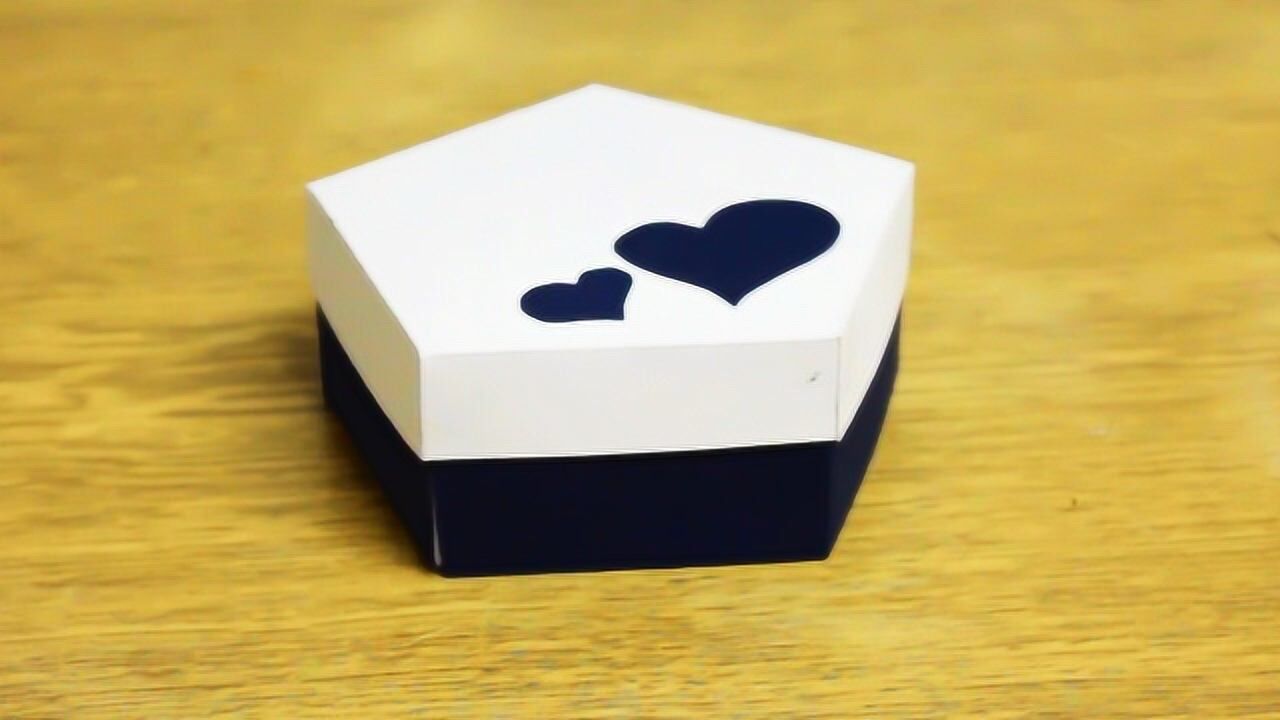 手工制作diy,一步一步教你制作一个漂亮的五边形带盖纸盒子礼物盒