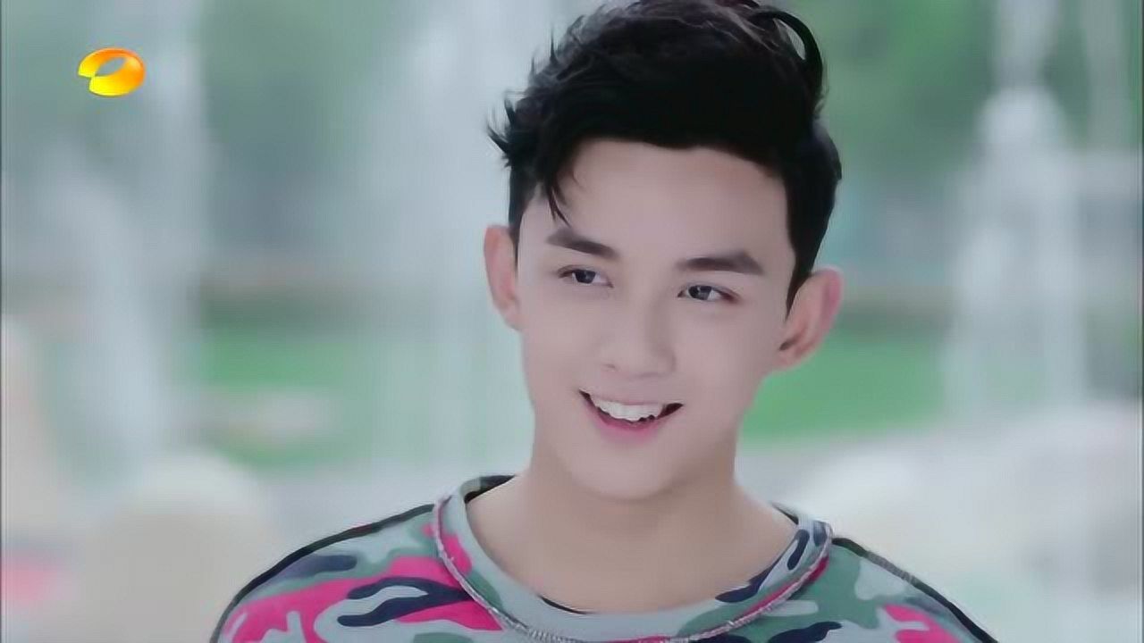 旋风少女2松柏进入了决赛杨睿他们坐不住便赶来了看他们