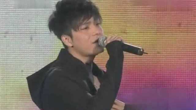 歌曲《月半弯》演唱:陈坤