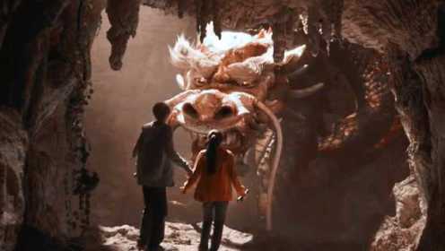 女孩和伙伴到古墓洞穴，寻找遗失的龙珠，拯救被困千年的神龙！