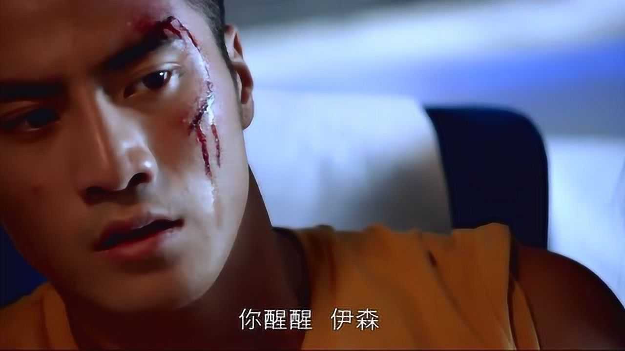 绝命航班怪物居然穿透了外国人肚子