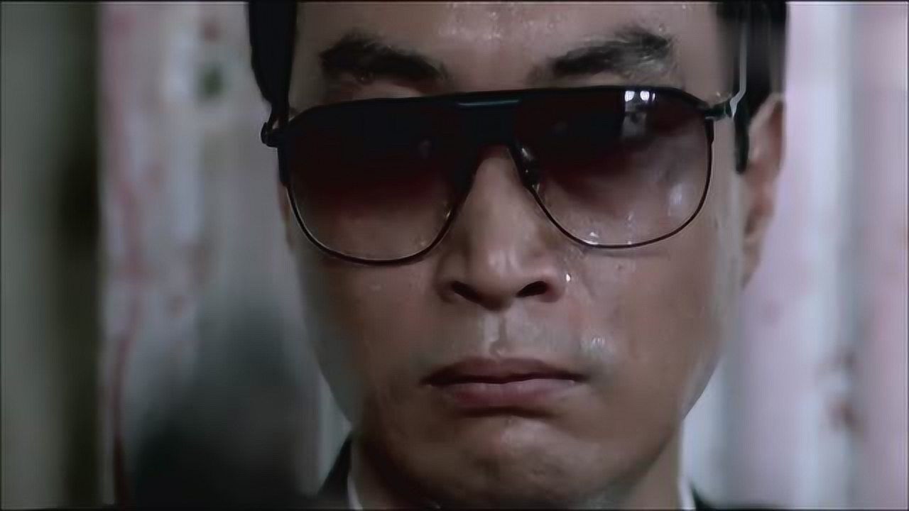 英雄本色2:整部电影里,他没有说过一句话,却是个狠角色