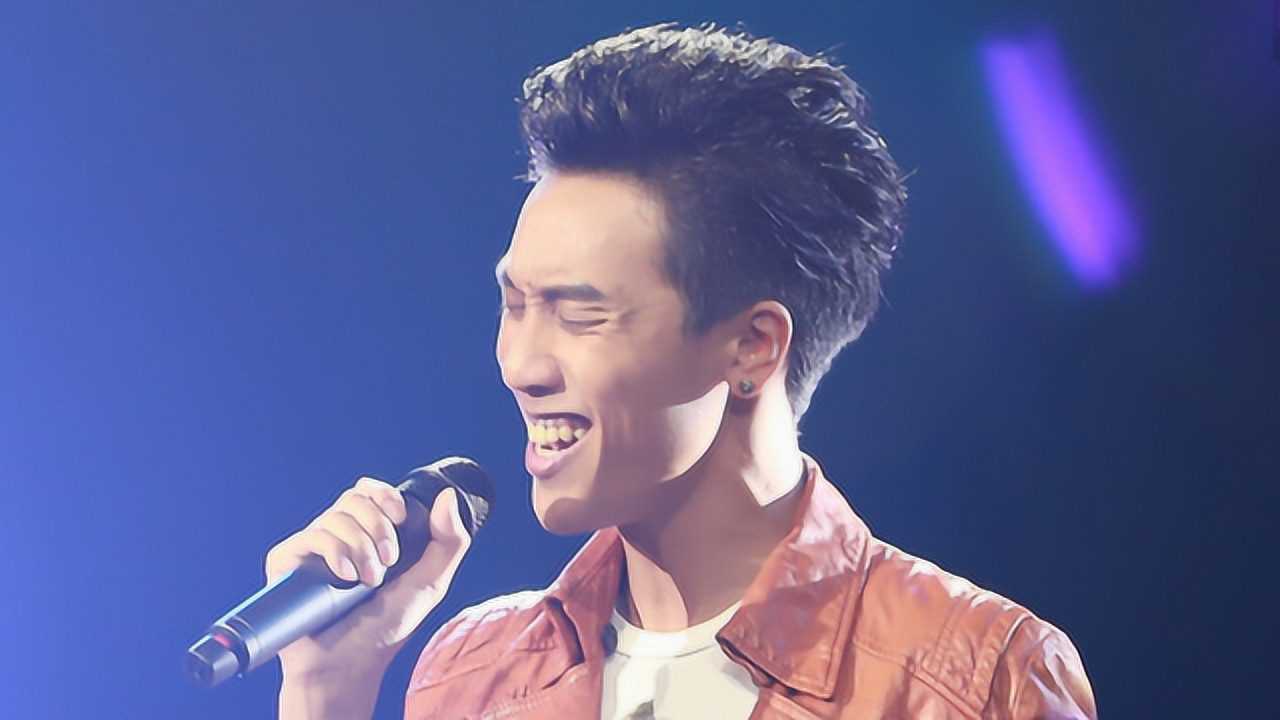 陈乐基一首《月夜小半曲》,不一样的唱腔,超越原唱,经典至极