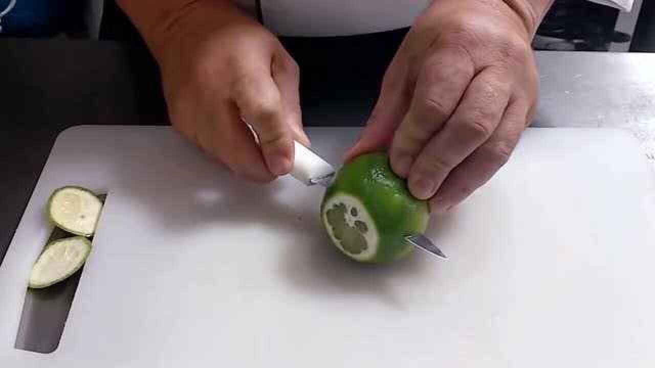 大师傅教你柠檬的花式切法,招待客人倍有面子,看着都流口水