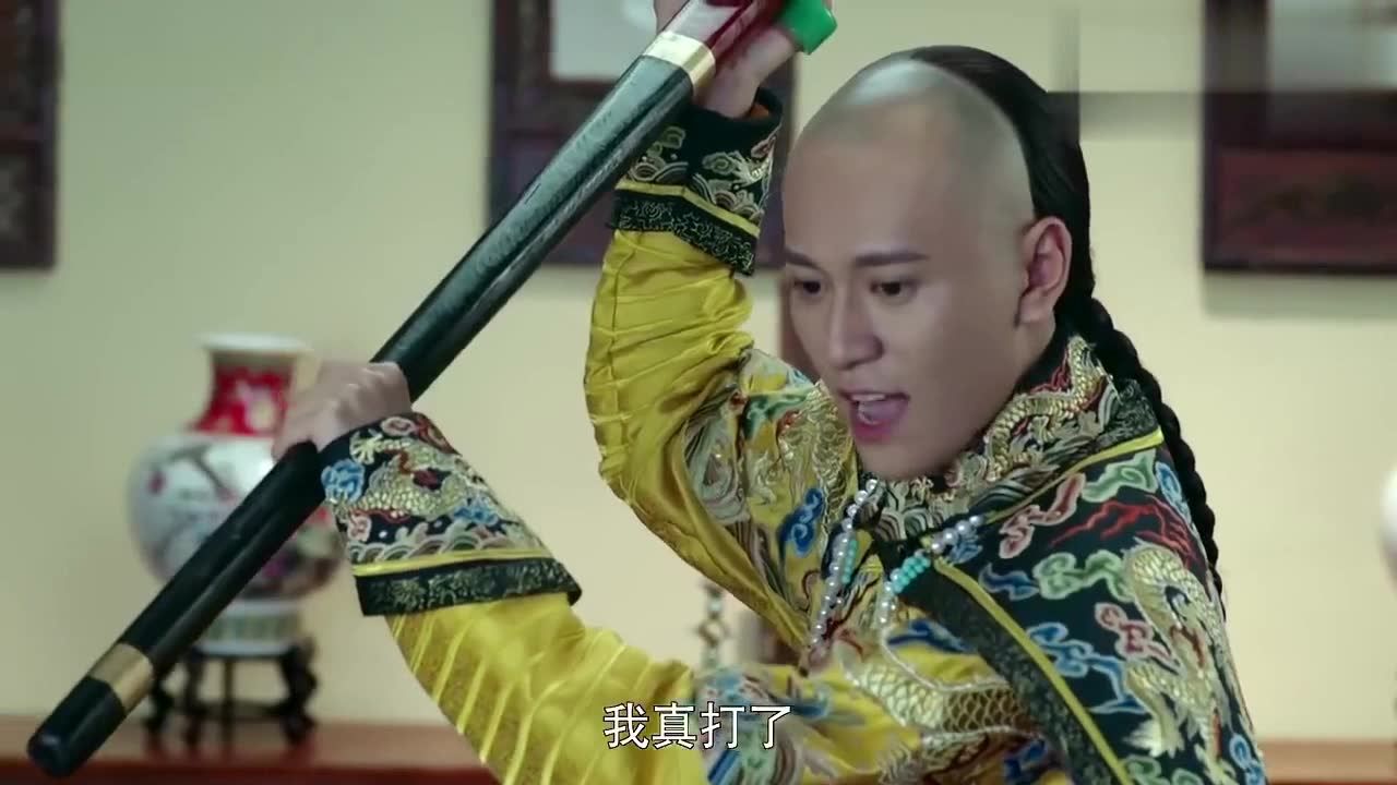 皇帝惩罚宫女,亲自打板子,宫女转过头来一刹那,他愣住了_腾讯视频