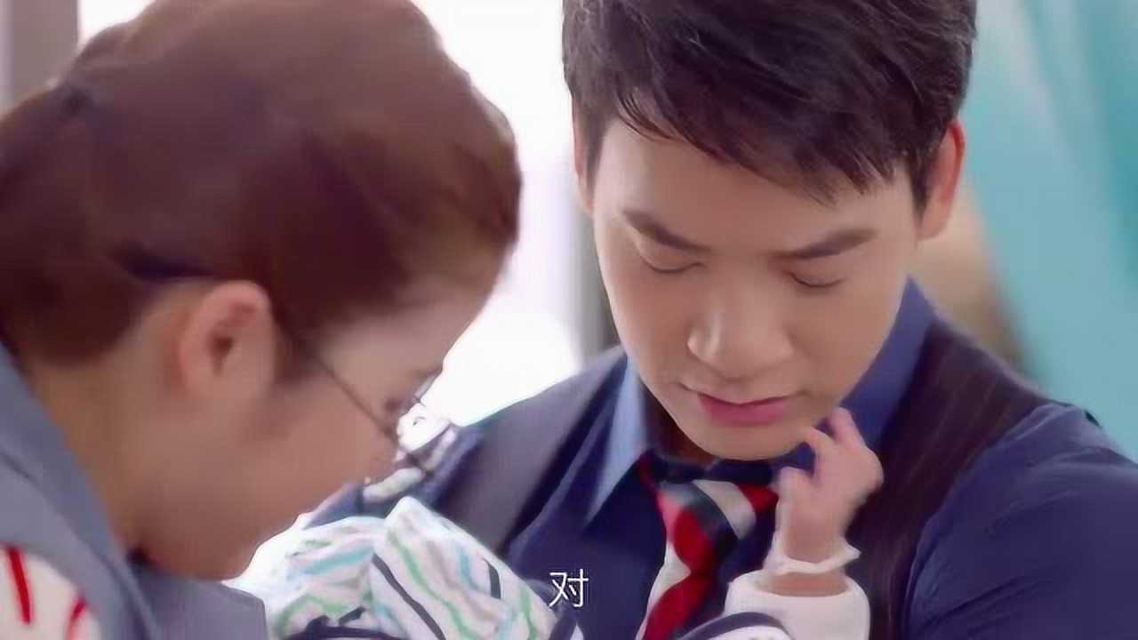 帕乌抱着刚出生的孩子怕摔着,要妮子帮忙一起抱好幸福_腾讯视频