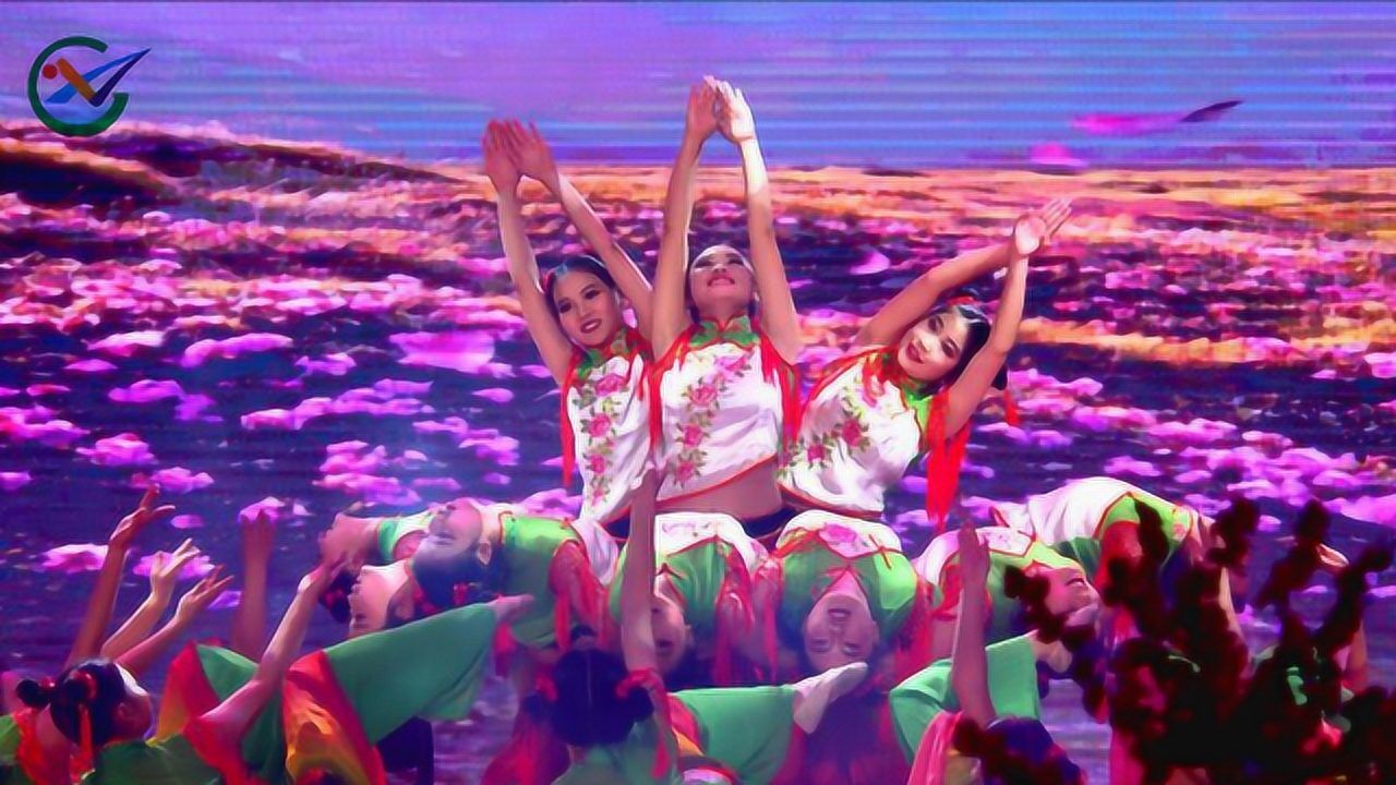 李艳静舞蹈作品《编花篮》