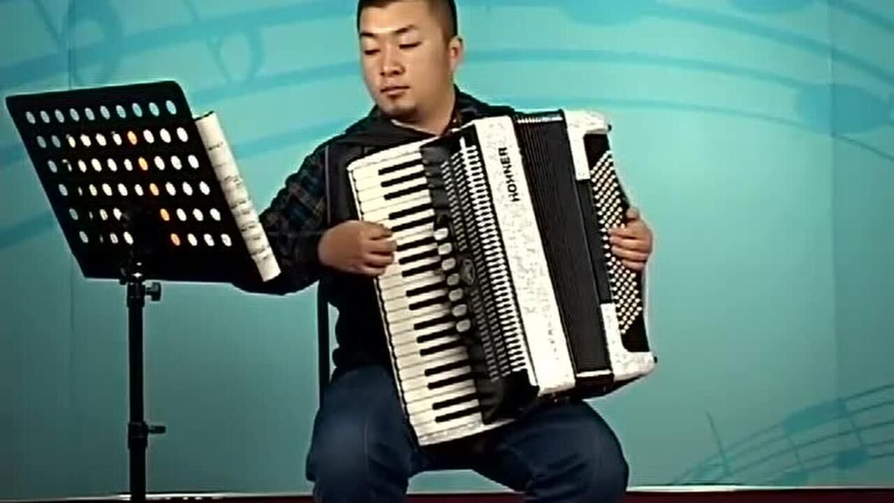手风琴的教学与奏乐《小酸梅果》7