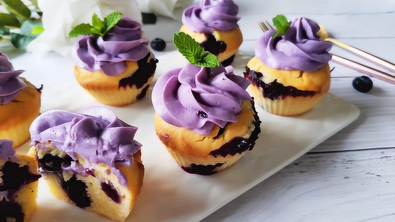 颜值高的蓝莓芝士杯子蛋糕,每一口都惊艳你的味蕾