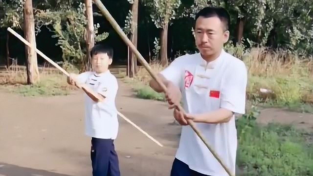 老武师棍术高超，慢动作分解教学棍花，简单易懂好学_高清