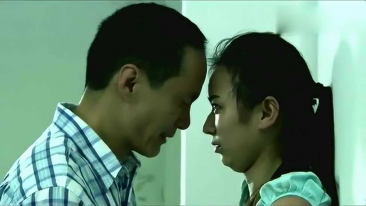 爱了散了在大学教室里就想冲动也不管女友感受真过分