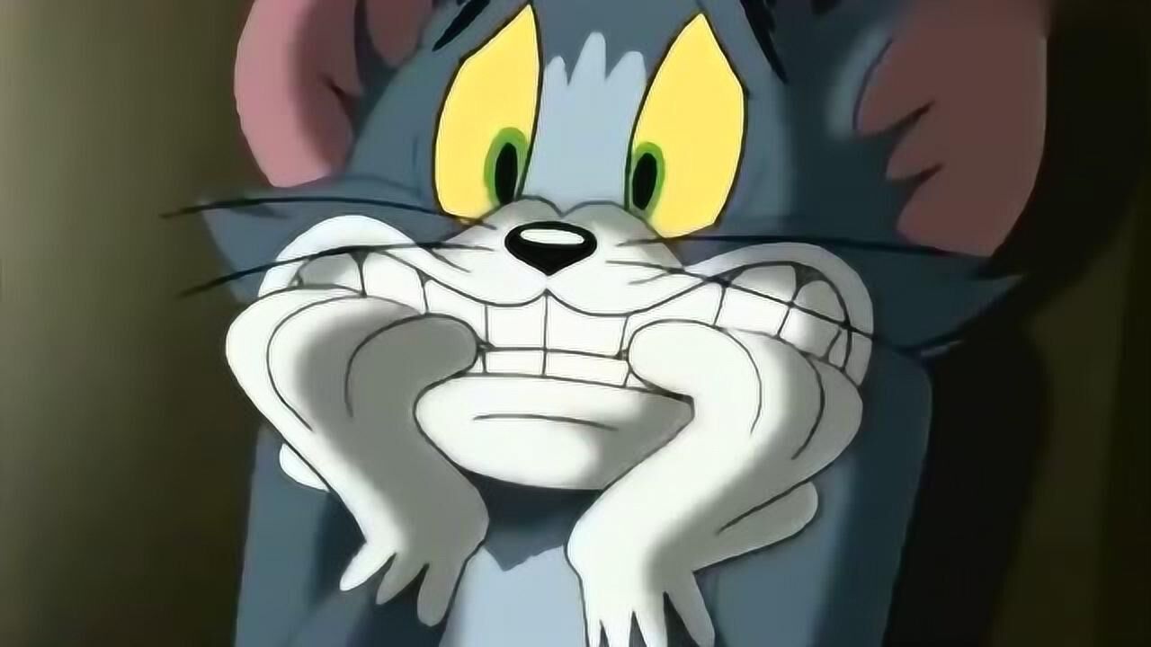 猫和老鼠:汤姆看恐怖片非常害怕,小老鼠装神弄鬼的,差点吓半死