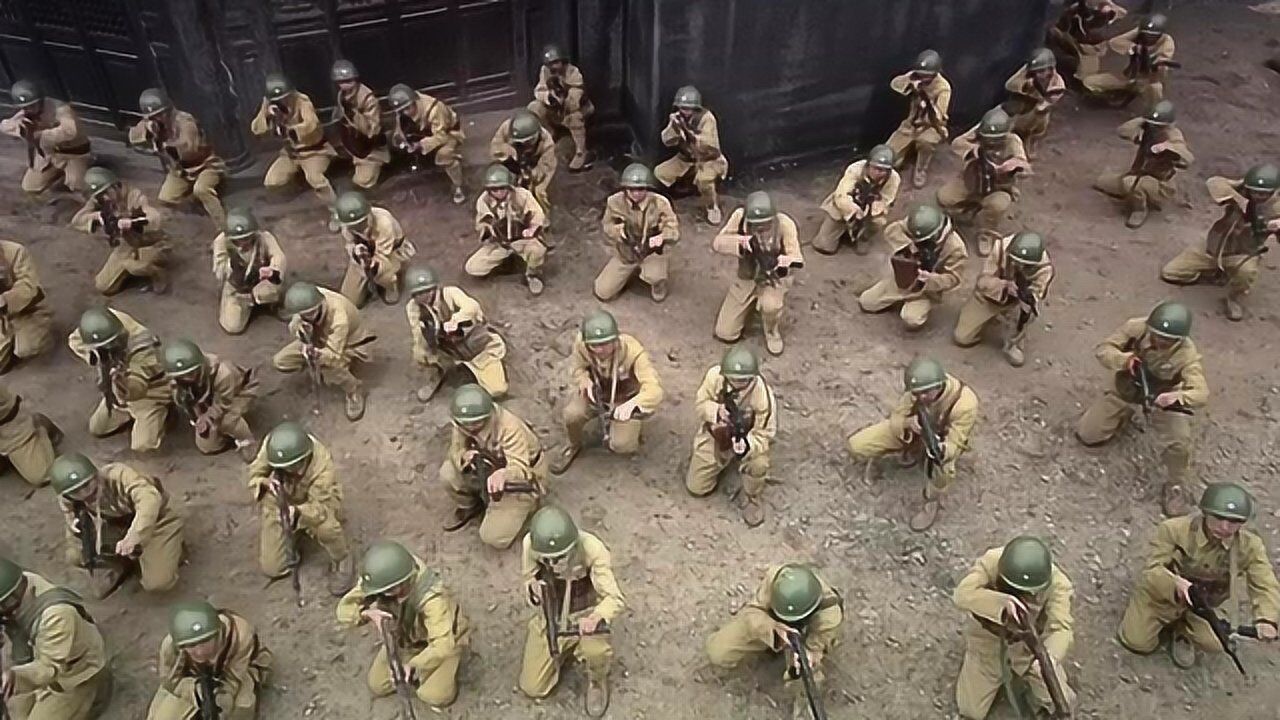 国军师长想起义投诚,没想到司令部被敌人重兵包围