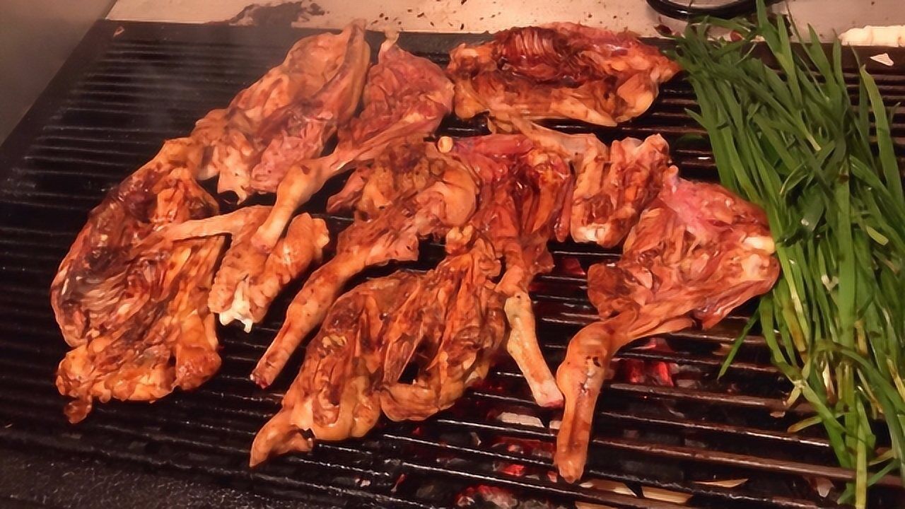 贵阳老味道烤鸡 新鲜生烤每天只营业4个半小时很多老客提前预定