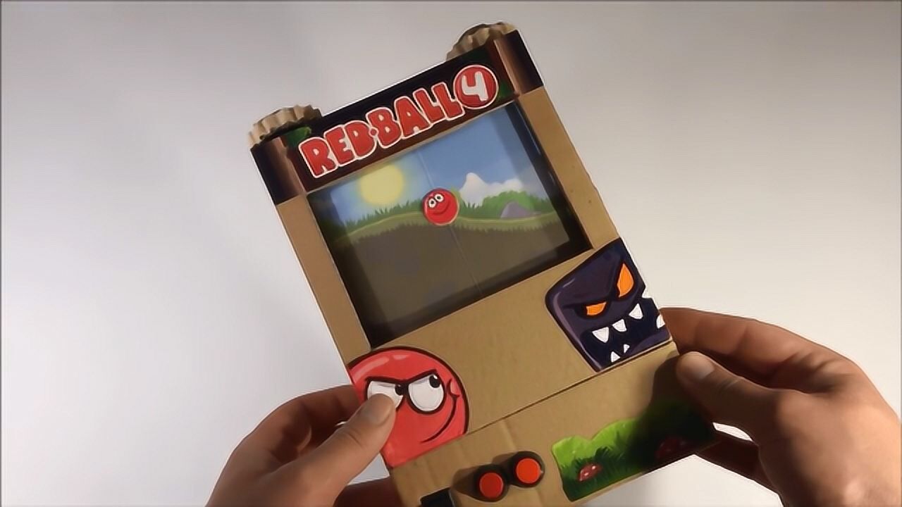 牛人用纸板自制掌上游戏机外型逼真精致网友操作感有点强