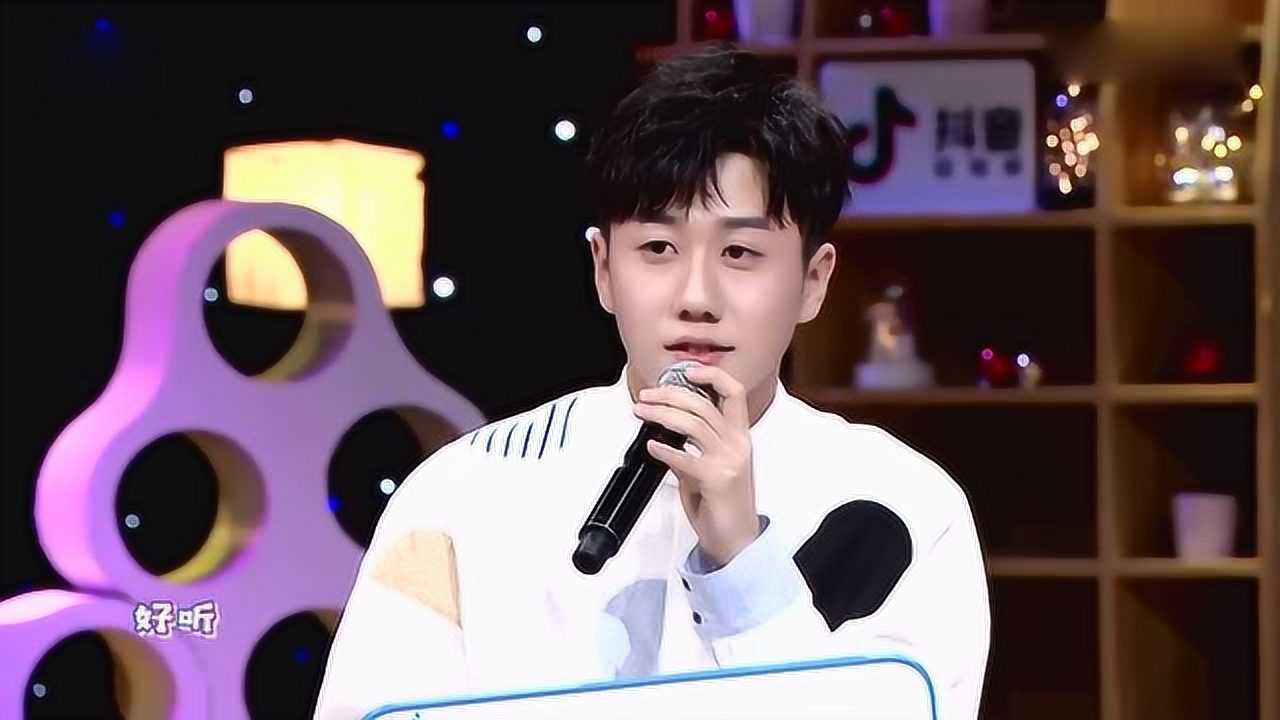 姜冠南现场演唱周杰伦的歌王玉雯夸赞好听不愧是资深粉丝啊