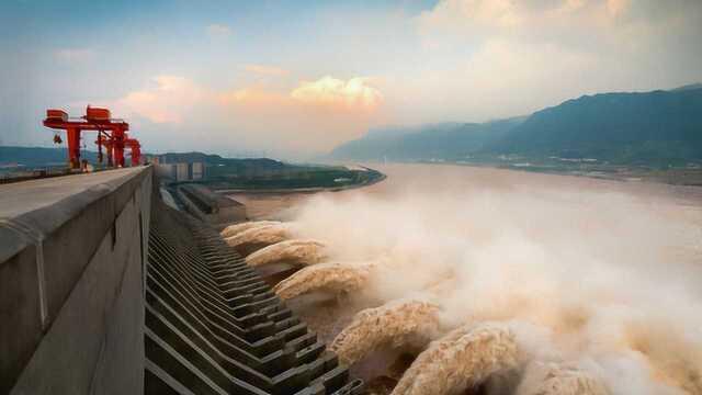 魅力长江游,雄伟三峡大坝,感受中国人民几千年来的智慧结晶