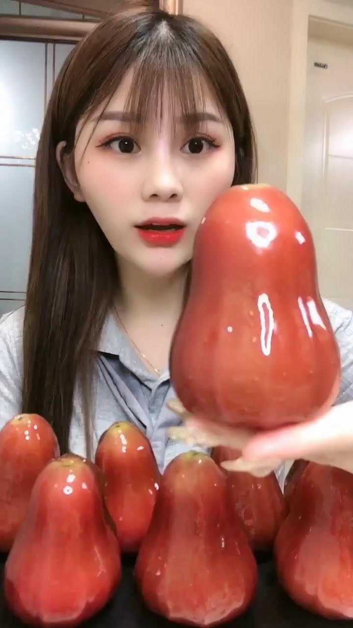 兔子姐姐自制冻冰糖莲雾一口咬下去太好吃了改天我也要试试