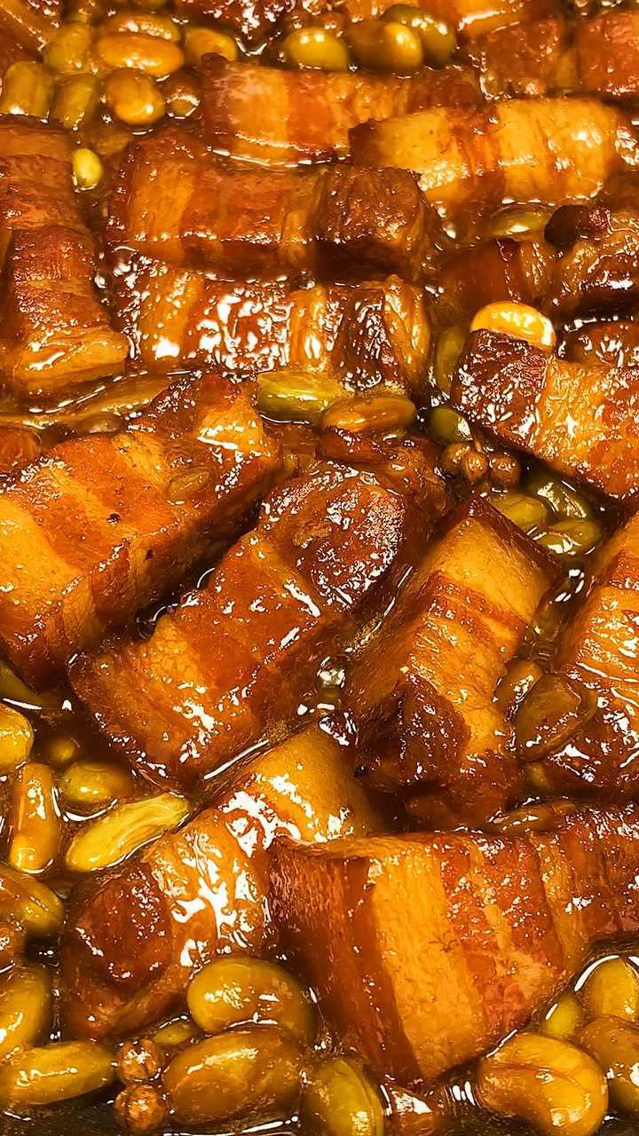 黄豆焖五花肉,肥瘦相间,好吃的不要不要的