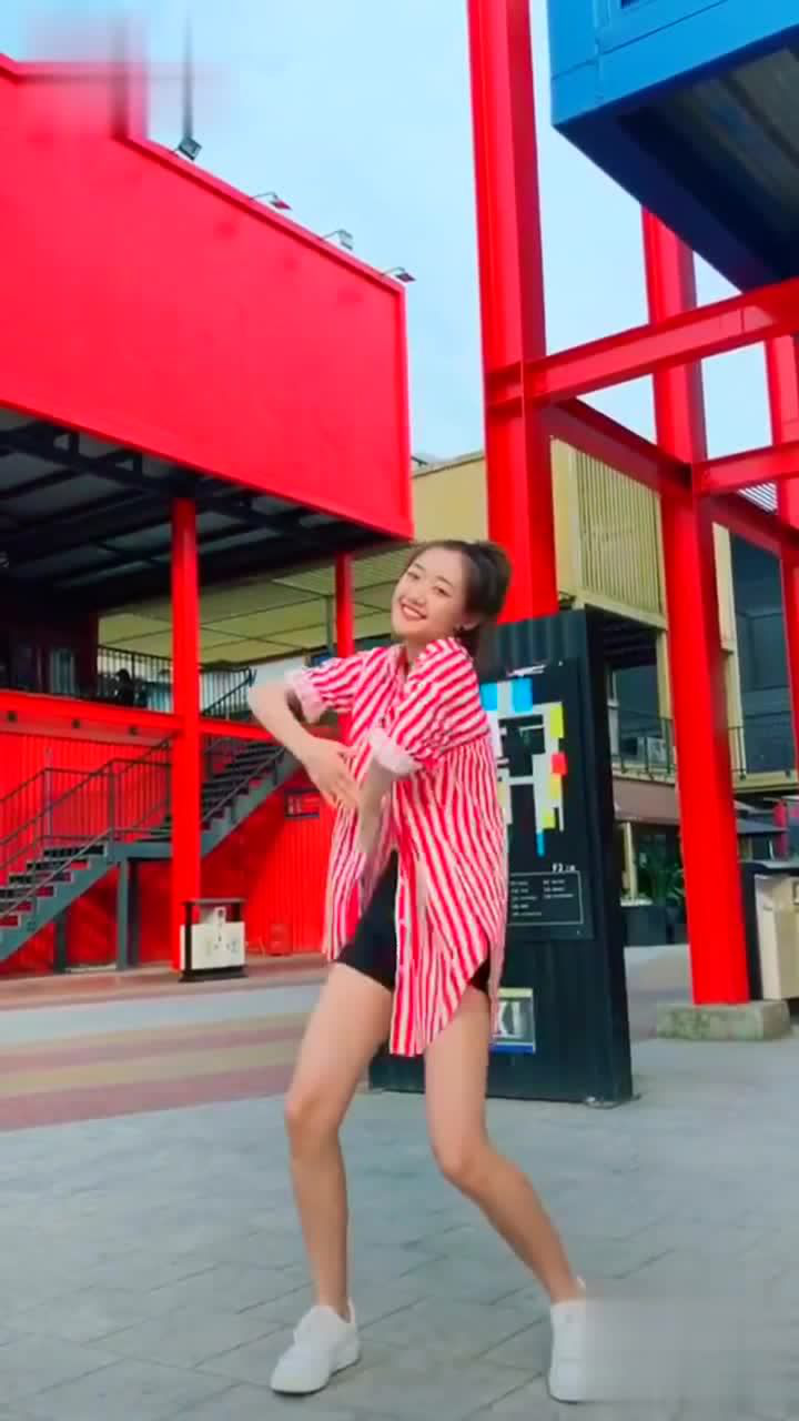 抖音精选代古拉k拍灰舞