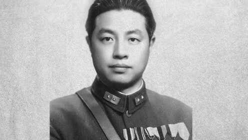 他是黄埔军校一期最小的学员，20岁成为中将，孙女更是家喻户晓