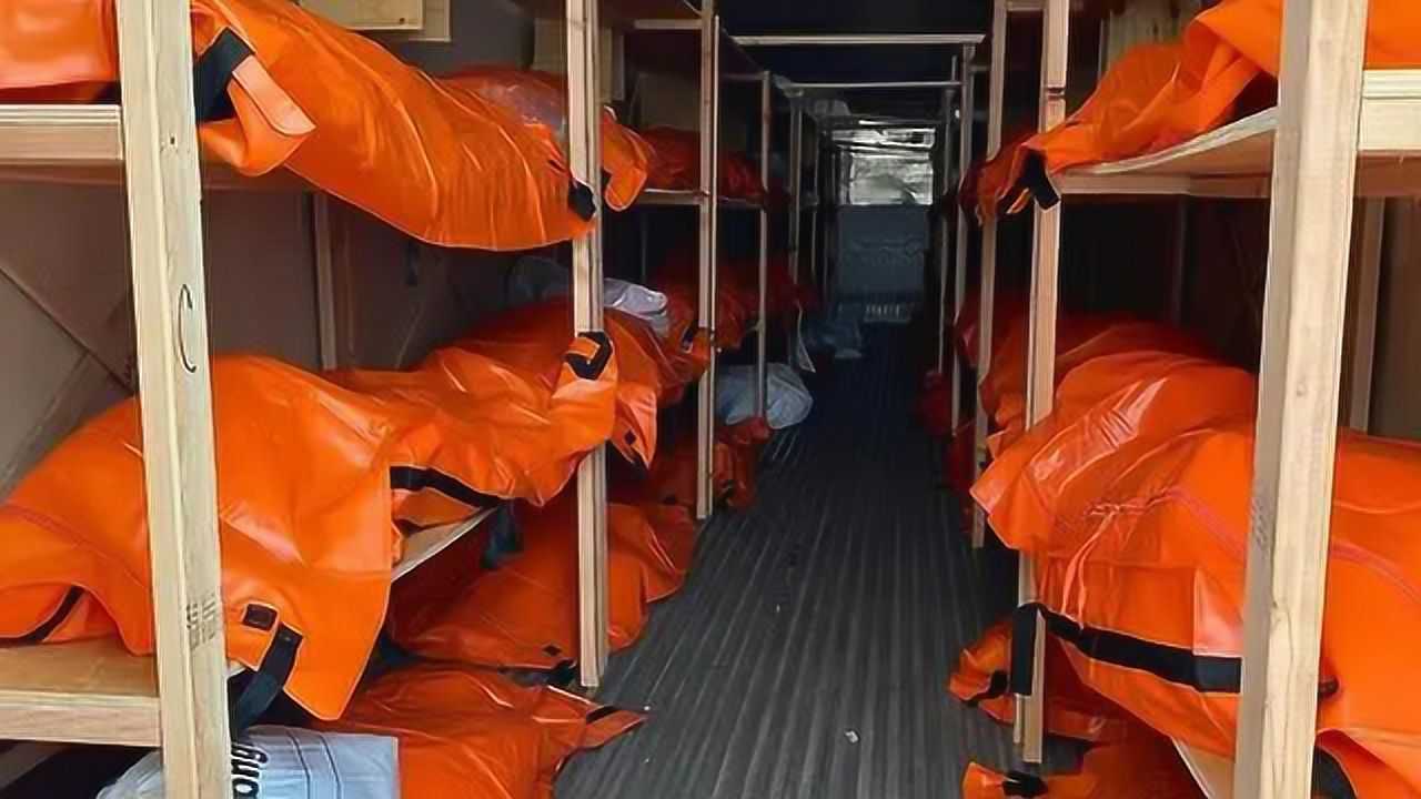 揭露美国疫情真实状况!遗体堆满医院走廊,真实死亡人数超乎想象