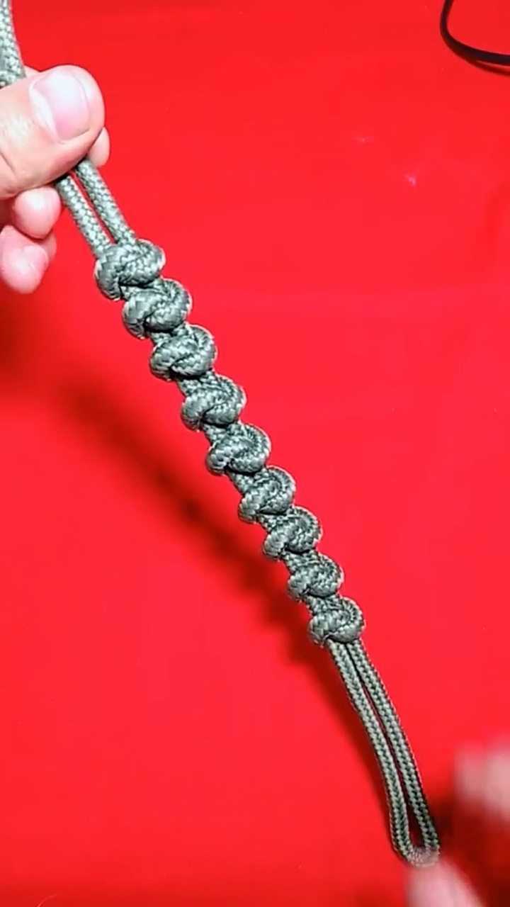 装饰性超级强的金刚结,这种绳结的打结方法真的是很不错呢!