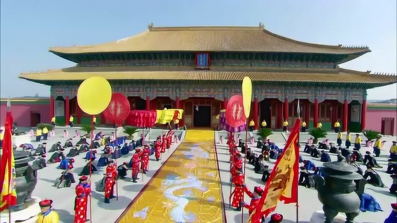 末代皇帝传奇小皇子登基之日竟然在皇宫抓起了蛐蛐真是太有趣了