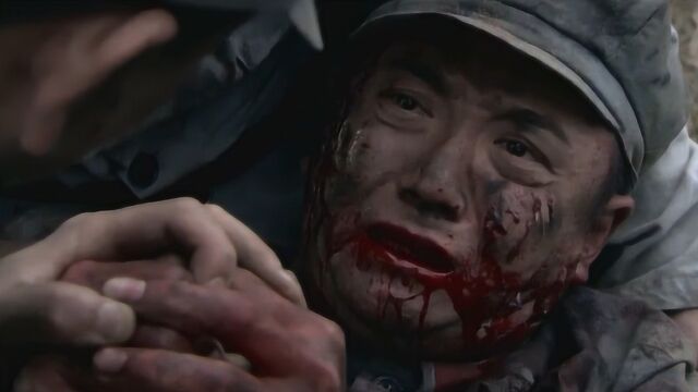 速看《雳剑》第9集:顾全德带队冲锋伤亡严重,临死前宣布恢复谭俊的职位