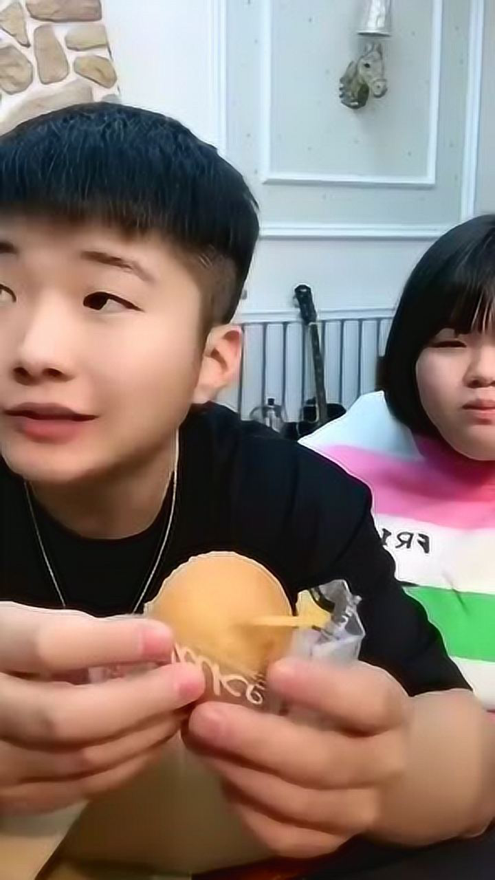 白小白和大萌连吃的都能共享他老公还是一个团队的