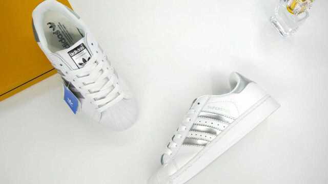 阿迪达斯Adidas Superstar W 贝壳头 软蓝底休闲板鞋